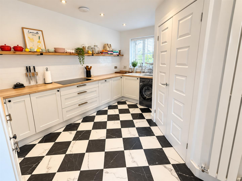 House in Southampton - View 4