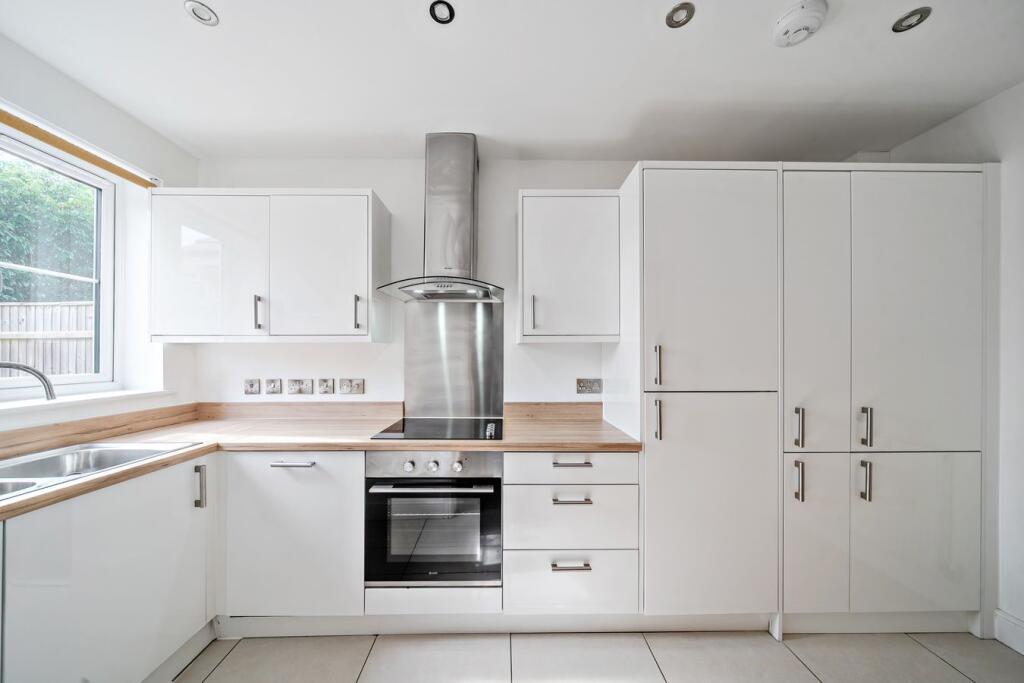House in Southampton - View 3