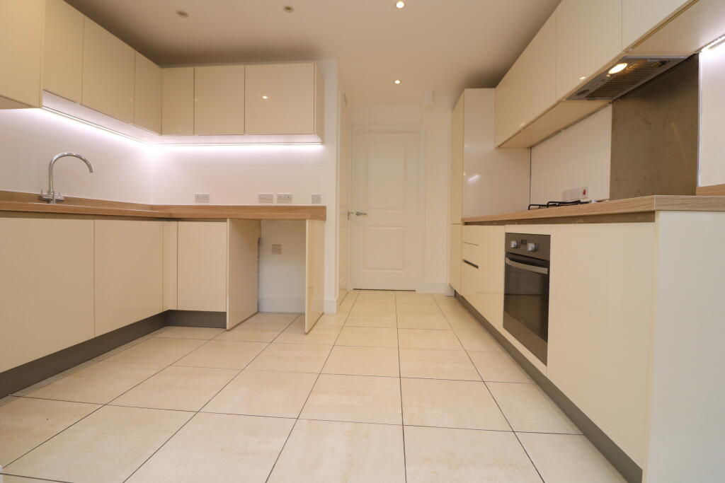 House in Chelmsford - View 2