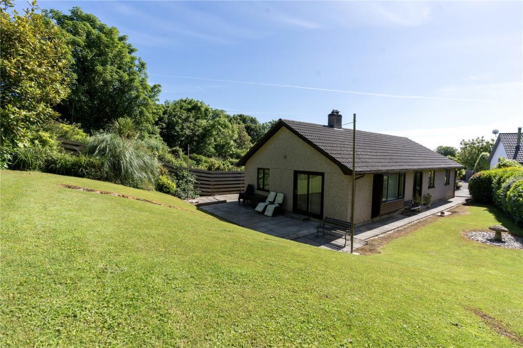 3 bedroom bungalow in Gulval, great location, 