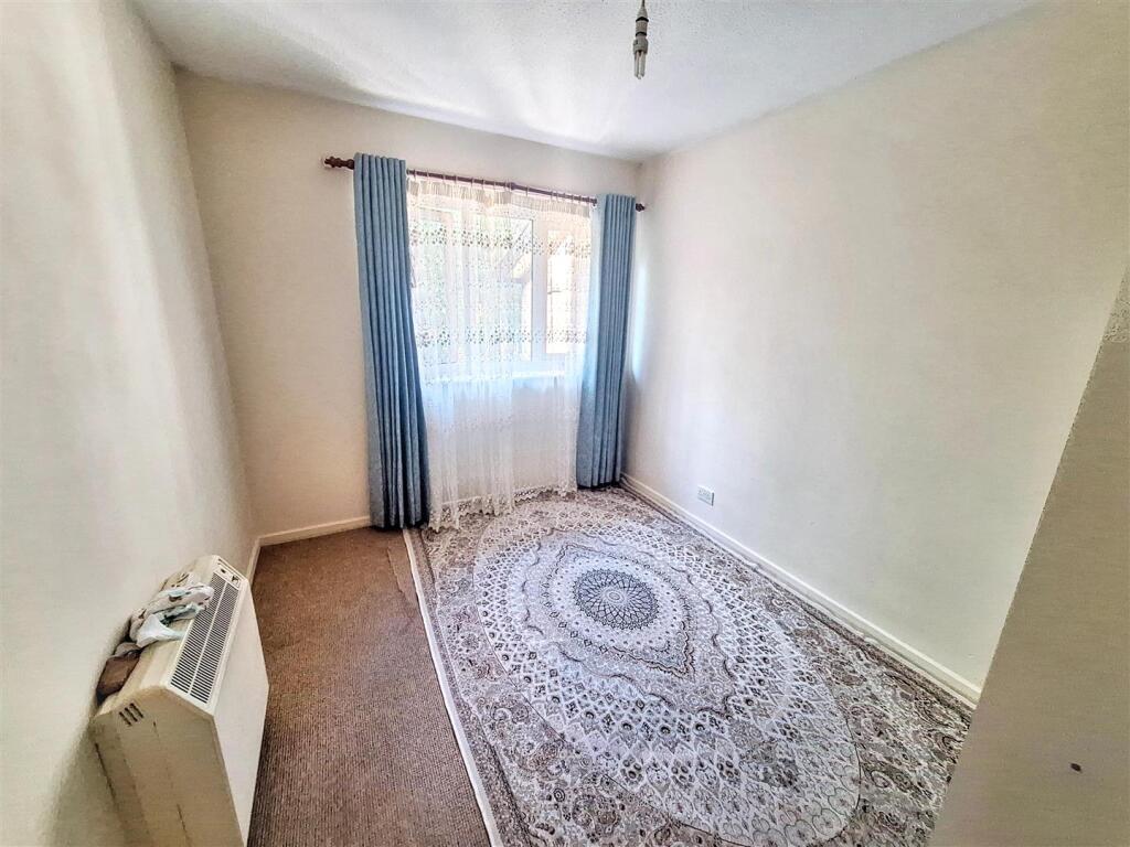Apartment in Milton Keynes, Central Milton Keynes - More
