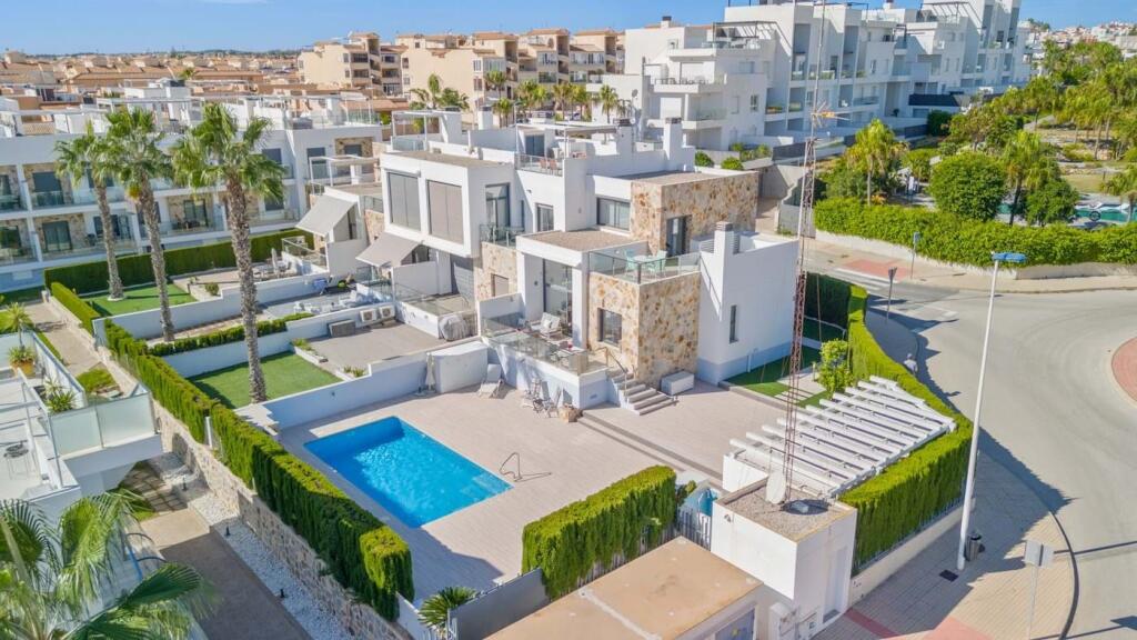 Main image of property: Valencia, Alicante, Villamartin
