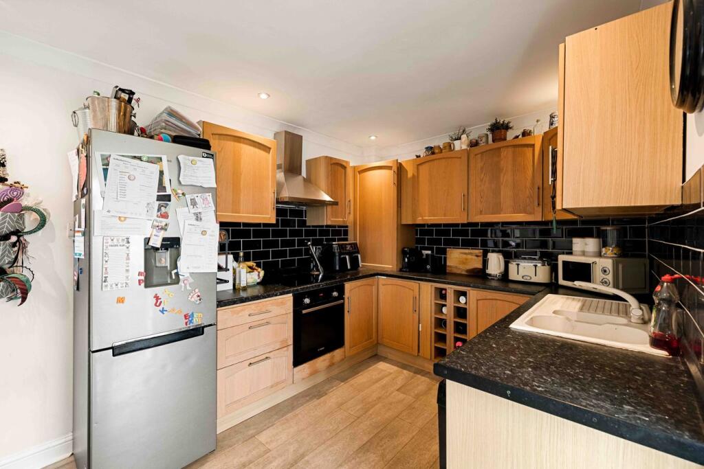 House in Capel-le-Ferne - More