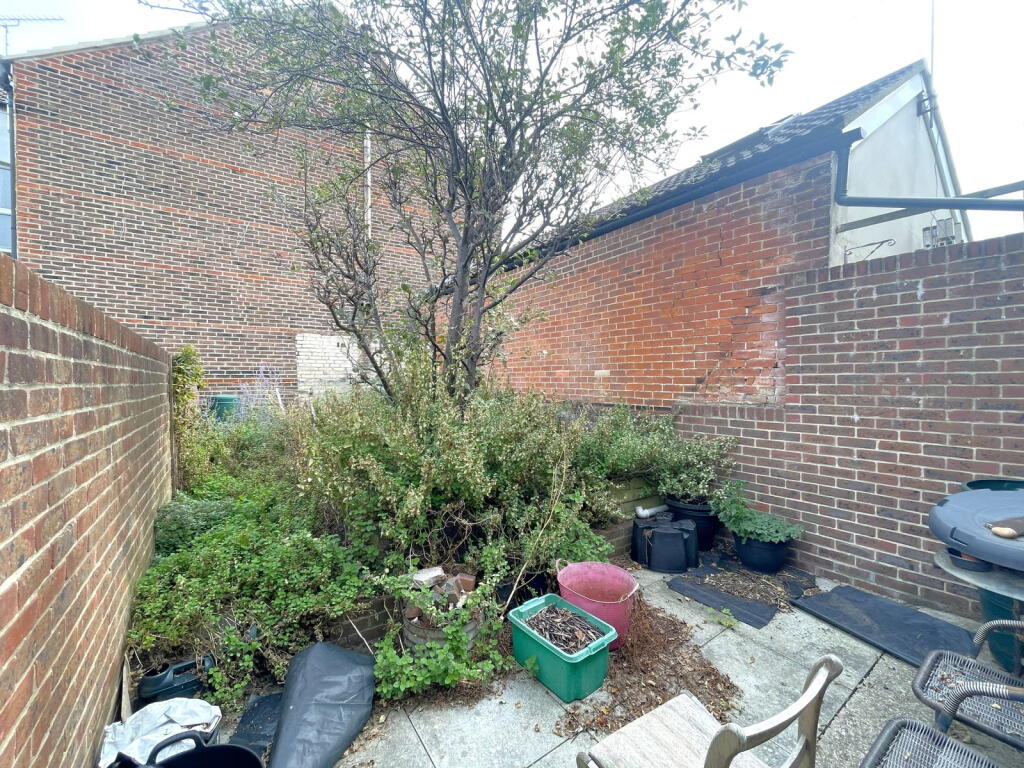 House in Portsmouth - View 3