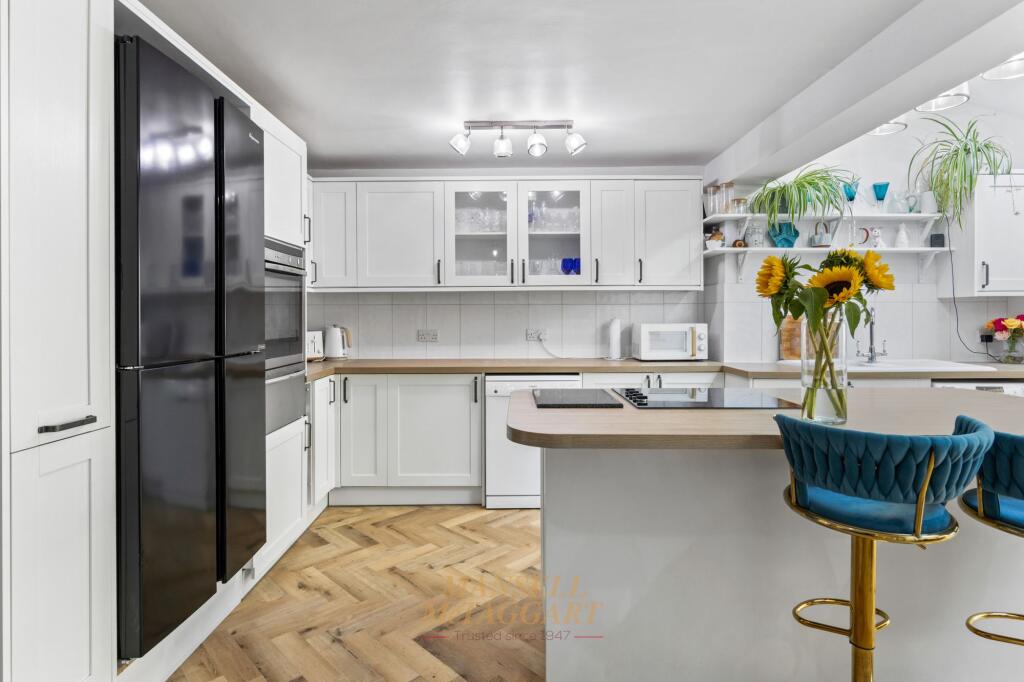 House in Crawley, Furnace Green - View 5