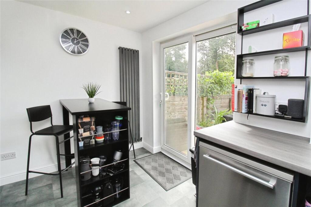 Holmes Road, Heathfield, Newton Abbot, Devon, TQ12 photo 4
