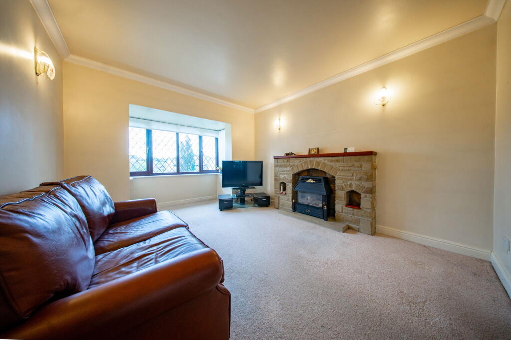 Additional image 3 of Valley Fold, Queensbury, Bradford, BD13 2LF