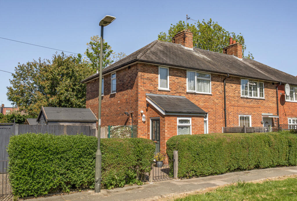 3-bed terraced on Bindon Green, Morden, SM4, £550,000