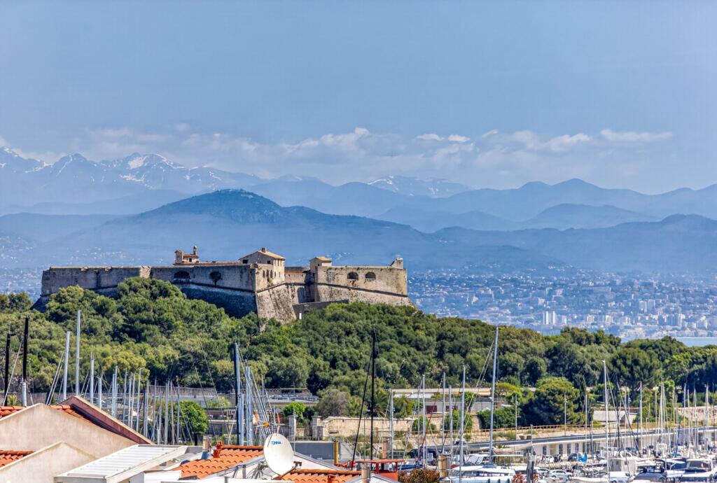 Main image of property: Provence-Alps-Cote d`Azur, Alpes-Maritimes, Antibes
