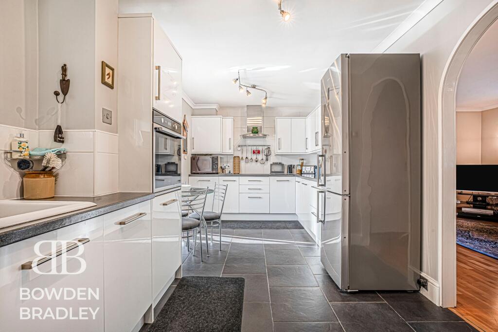 House in London - View 2