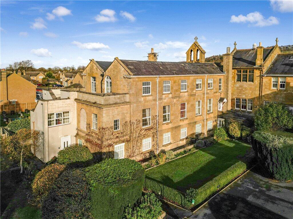 Main image of property: The Retreat Leamington Road, Broadway, Worcestershire, WR12