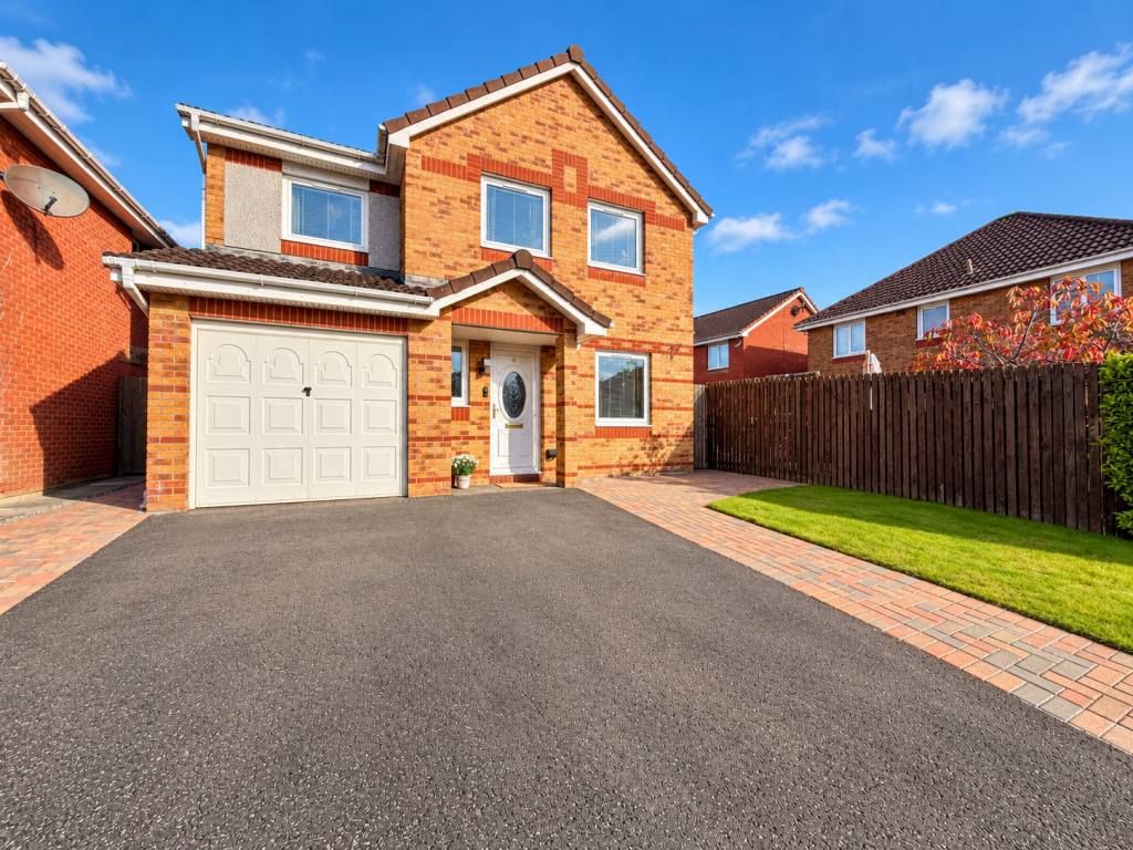 4-bed detached on Burder Park,Carron,Falkirk,FK2 8FL, £305,000