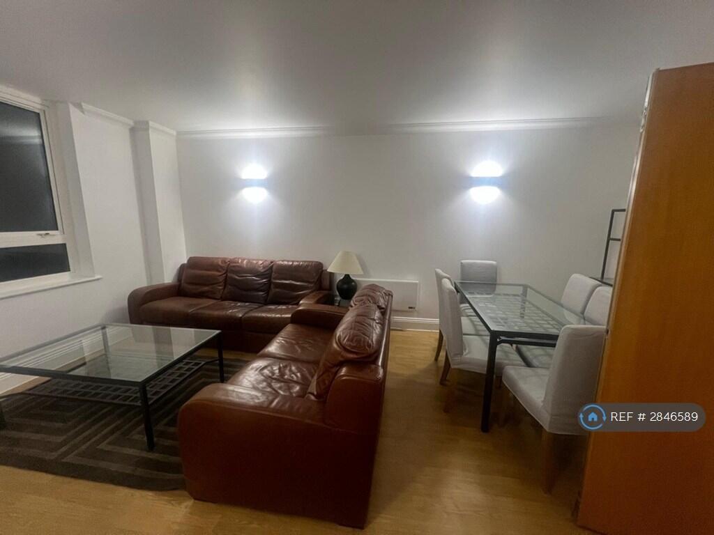 Main image of property: Lanark Square, London, E14