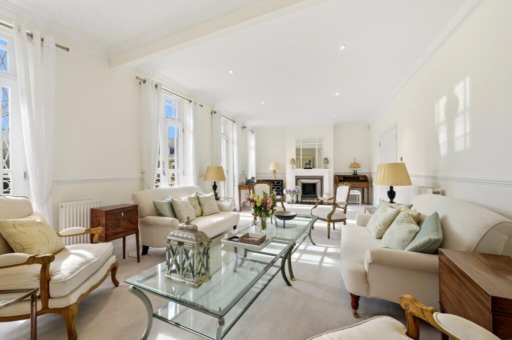 House in Weybridge - View 2