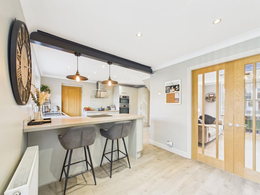 Oak Drive, Thorpe Willoughby, YO8 photo 5