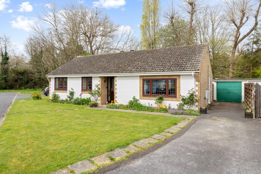 Main image of property: Leecroft, Aldwick Felds, Bognor Regis, West Sussex, PO21