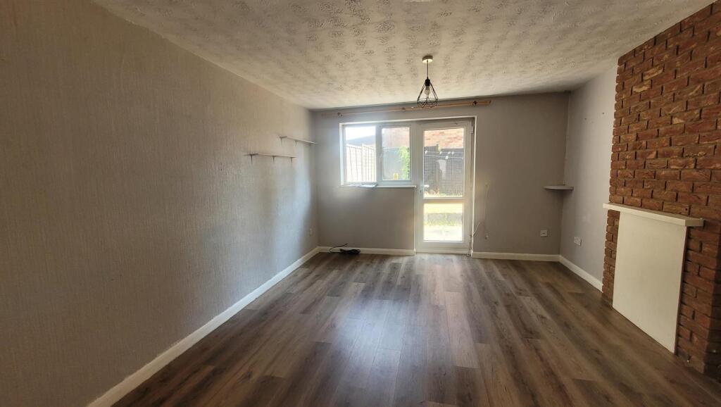 House in Northampton, Overstone Lodge - More