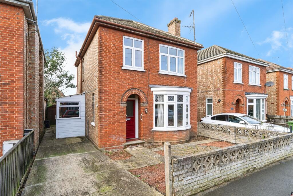 3-bed detached on Henson Road, March, £250,000