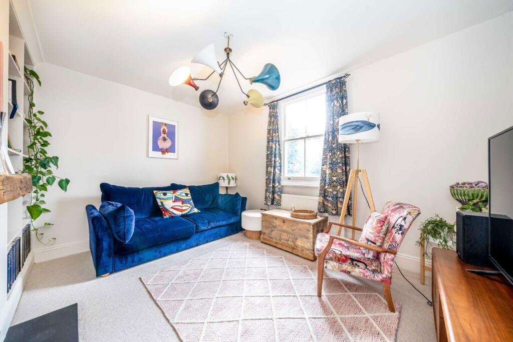 House in London - View 2