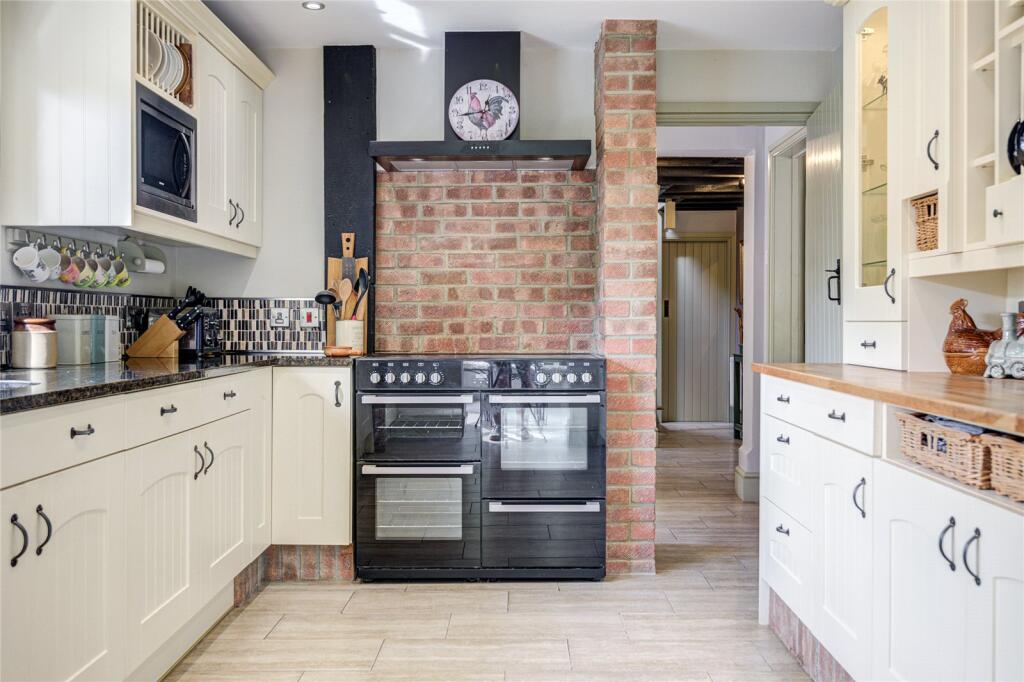 House in Taunton - View 3