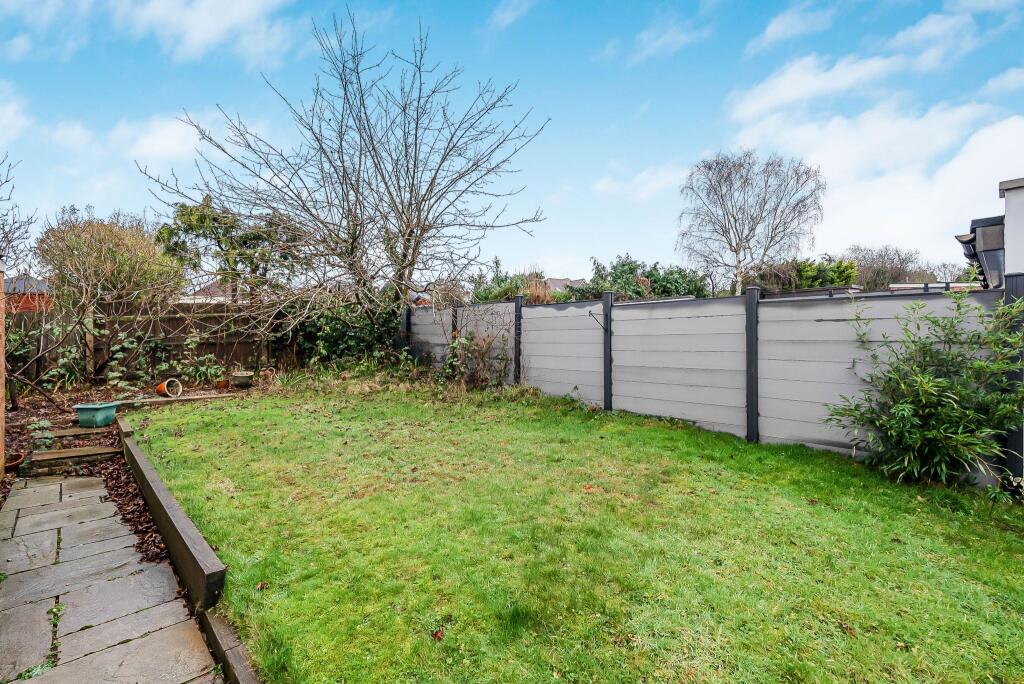 Birch Grove, Potters Bar, EN6 photo 2