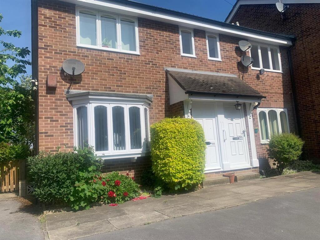 Main image of property: Preston Parade, Leeds