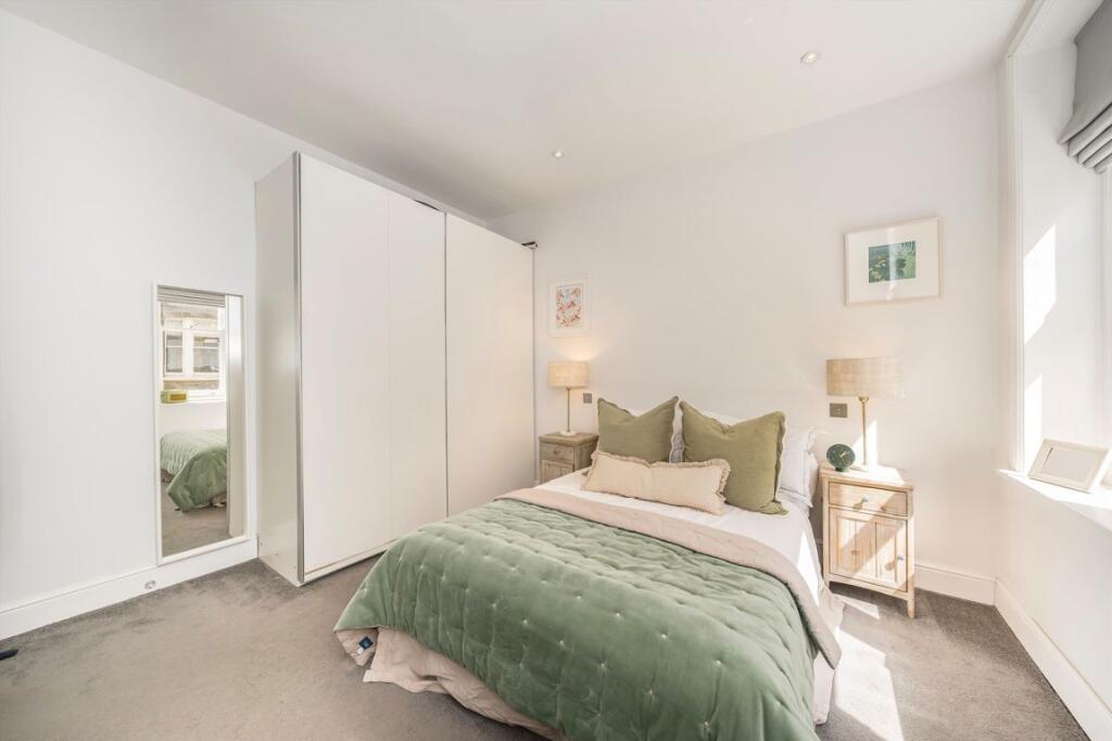Apartment in London - View 5