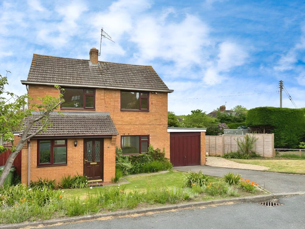 Main image of property: Pitchers Hill, Evesham, WR11