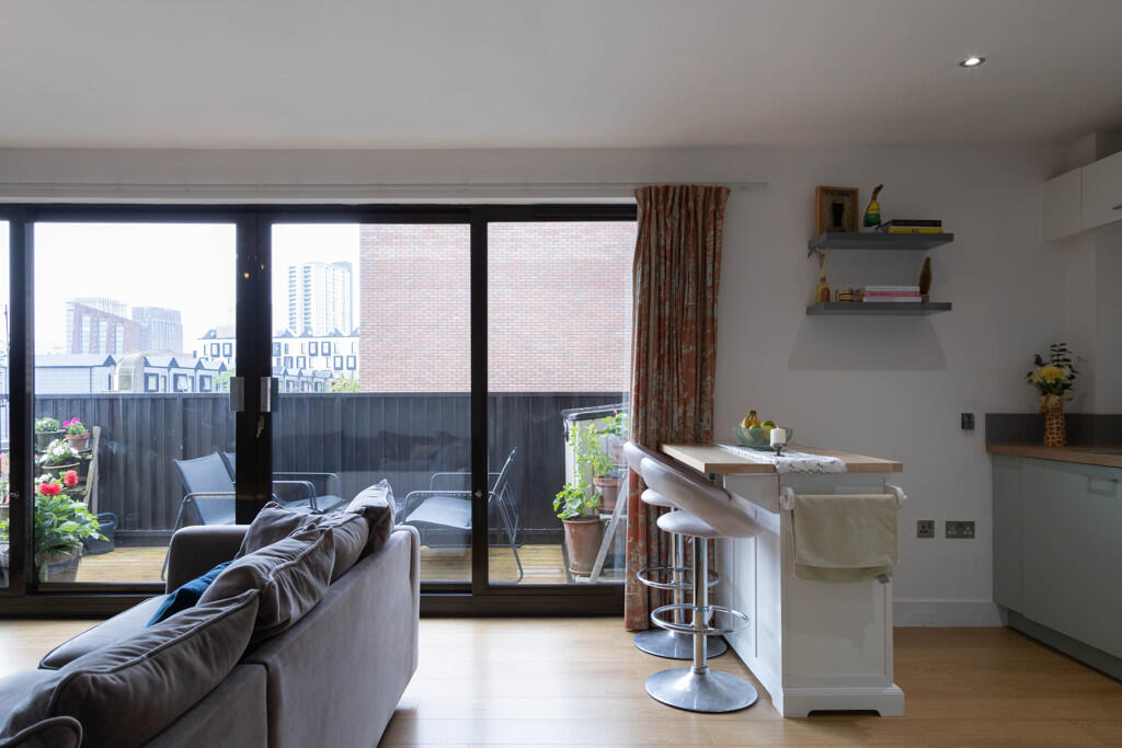 Apartment in Manchester - View 3