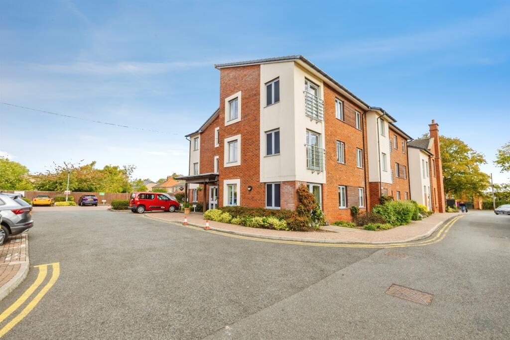 Apartment in Lincoln, Lincolnshire - View 2