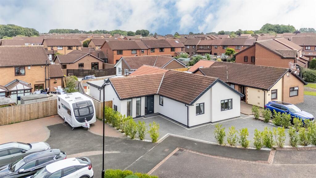 3-bed detached on Alderley Drive, Newcastle Upon Tyne, NE12, £500,000