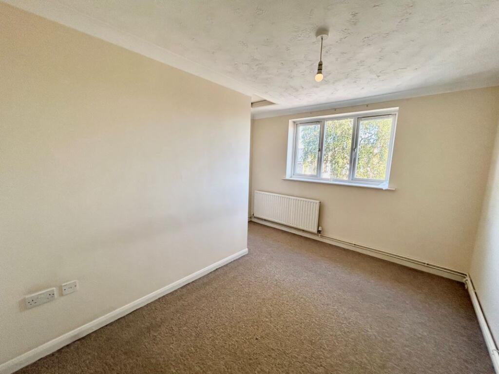 House in Kinson, East Howe, Bournemouth - More