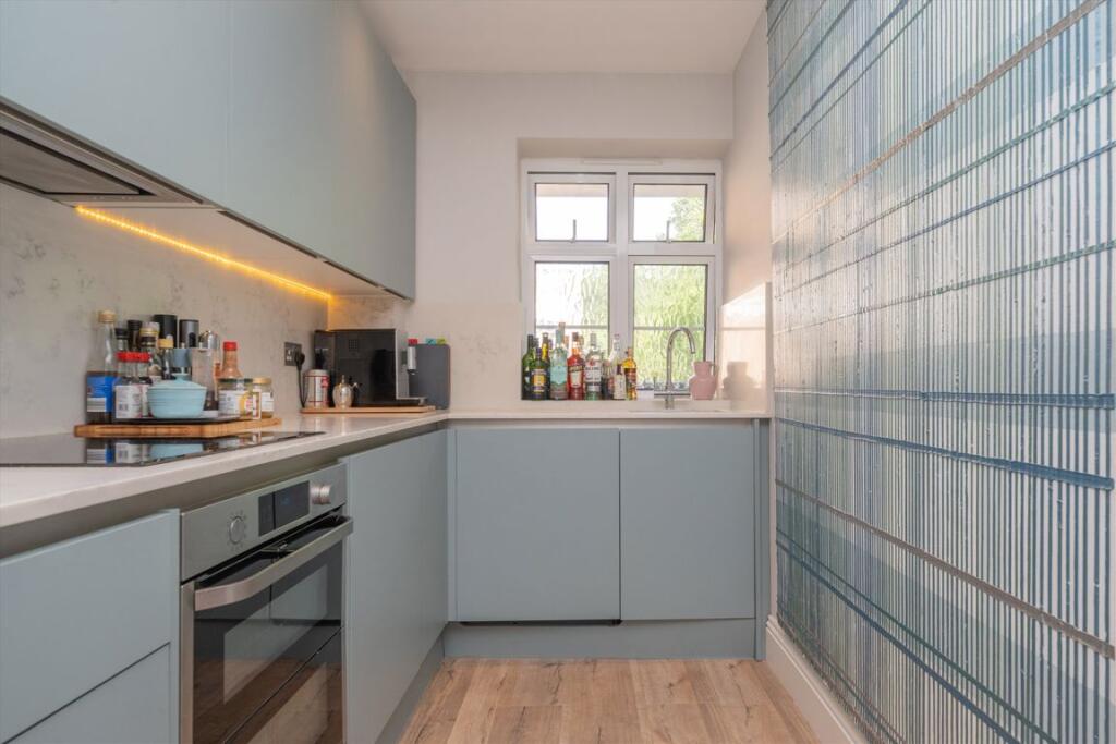 Apartment in London, Earl's Court - View 4