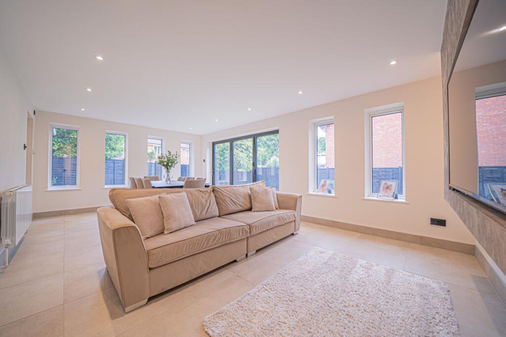 Additional image 9 of Denby Croft, Shirley, B90