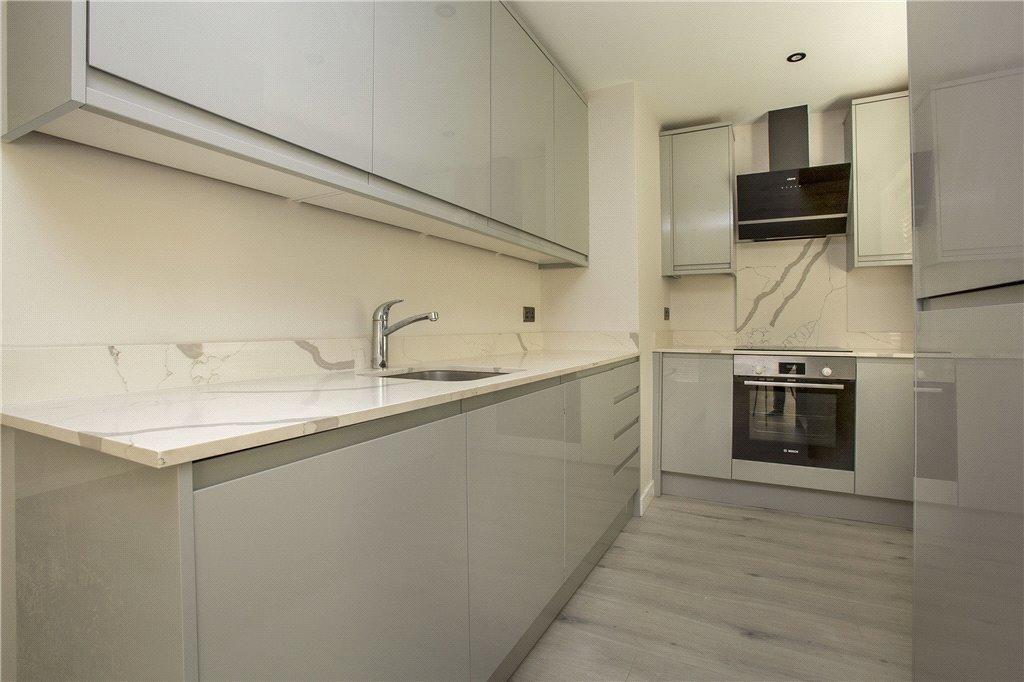 Apartment in London - More