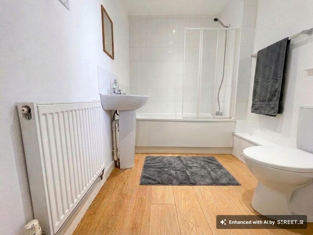 Apartment in Truro - View 4