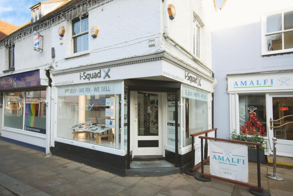 Main image of property: Baddow Road, Chelmsford