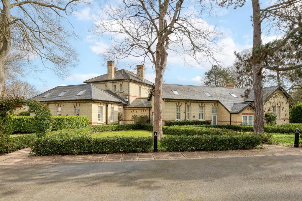 Main image of property: Fairfield Mews, Fairfield SG5 4BU