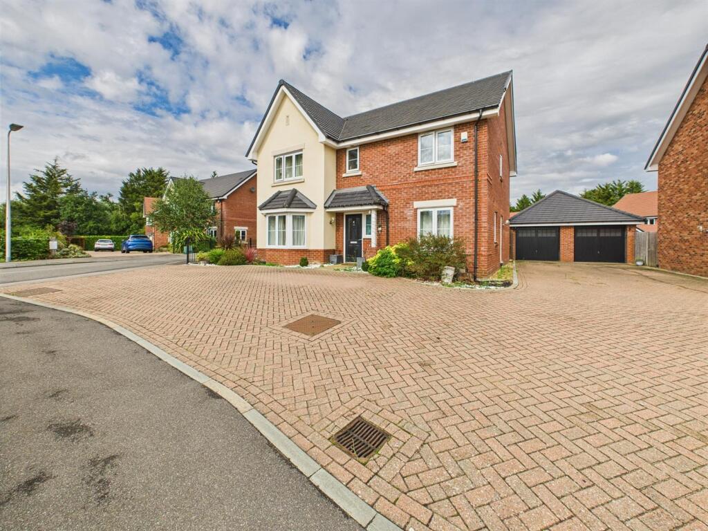 Main image of property: Red Kite Close, Calcot, Reading