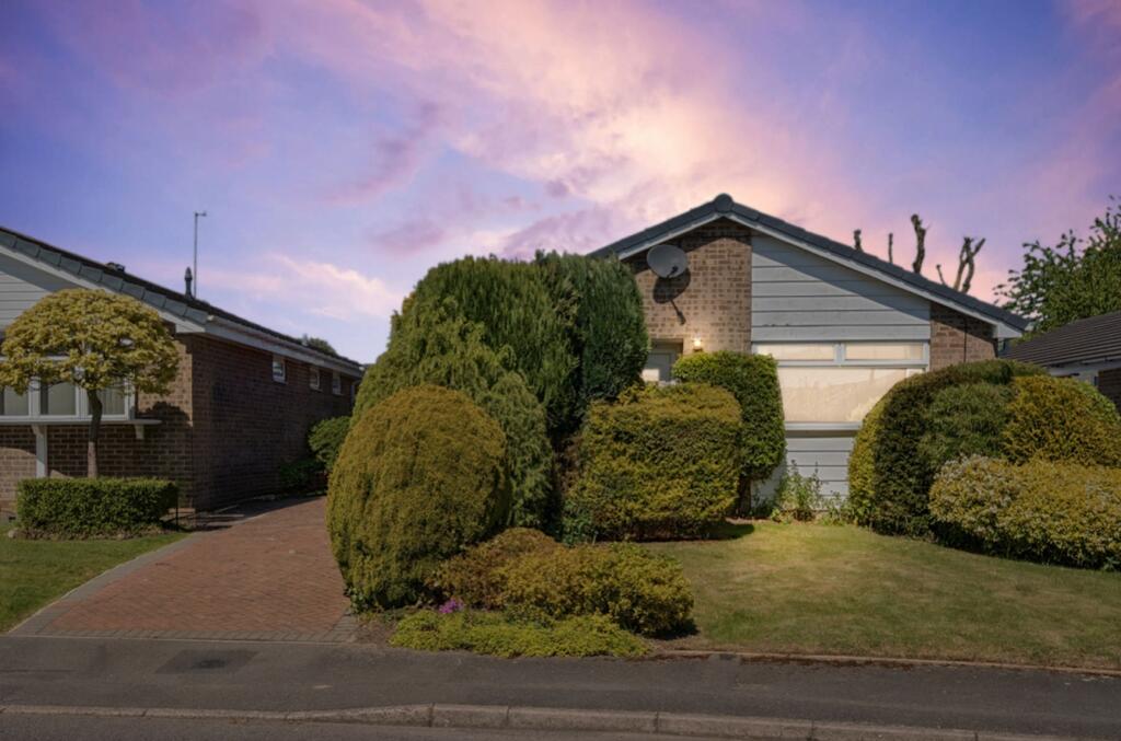 Main image of property: Kendal Drive, Dronfield Woodhouse, Dronfield, Derbyshire, S18