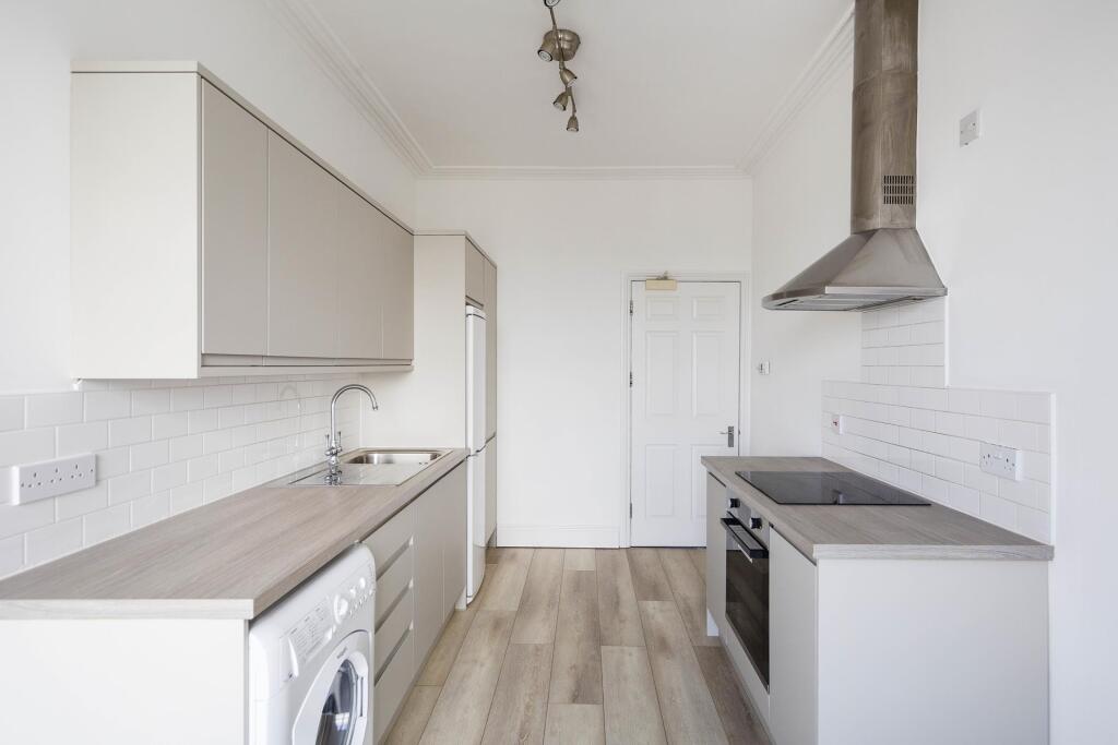 Apartment in Bristol - View 4