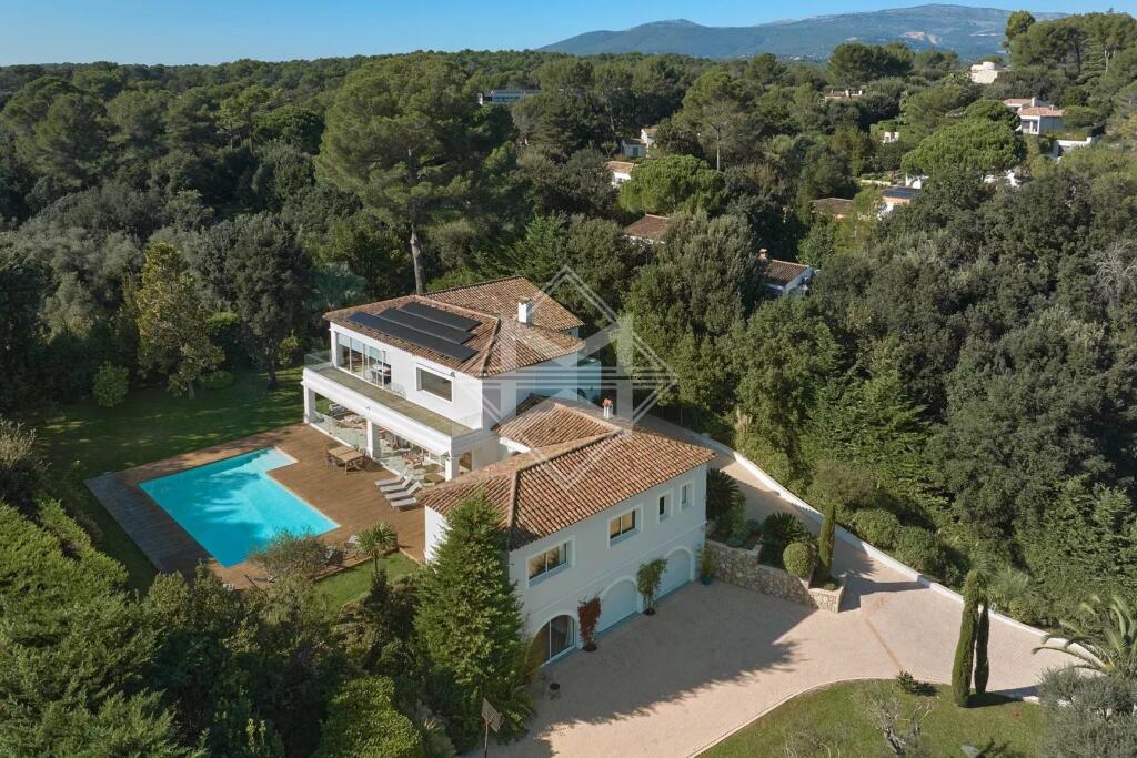 Main image of property: Provence-Alps-Cote d`Azur, Alpes-Maritimes, Valbonne