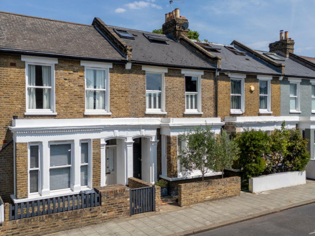 House in London - View 2