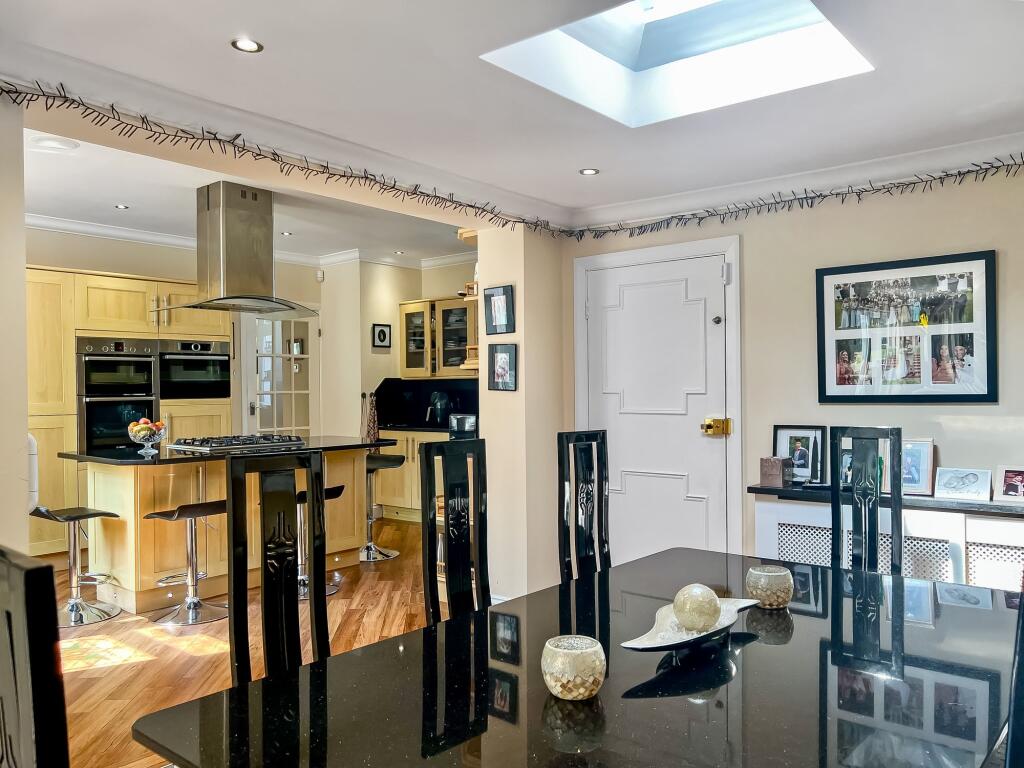 House in London - View 6