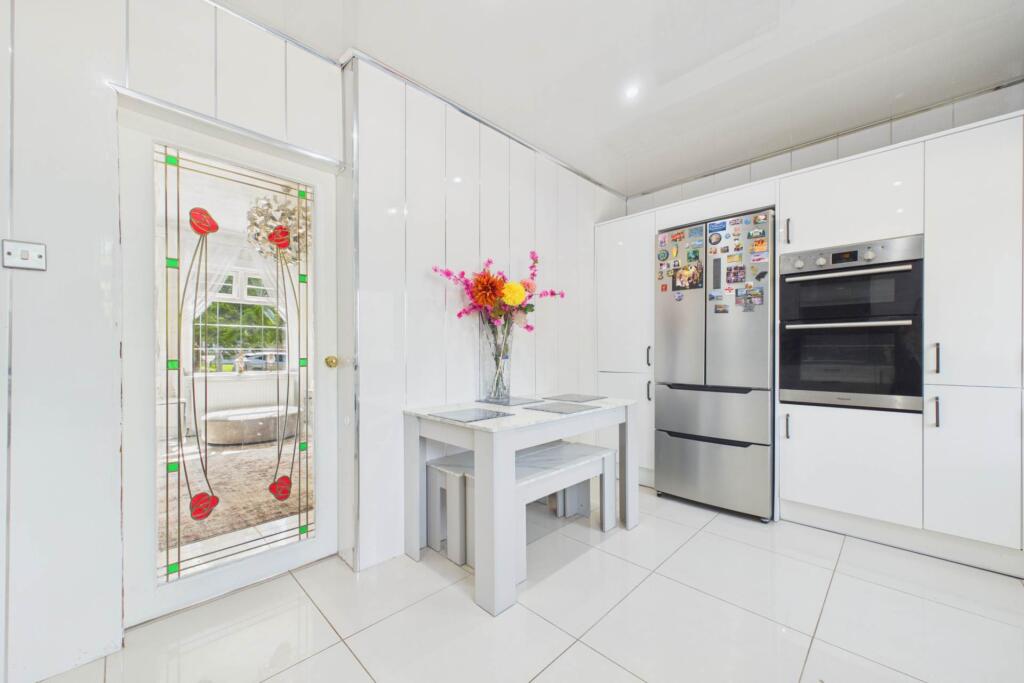 House in Motherwell, North Lanarkshire - View 3