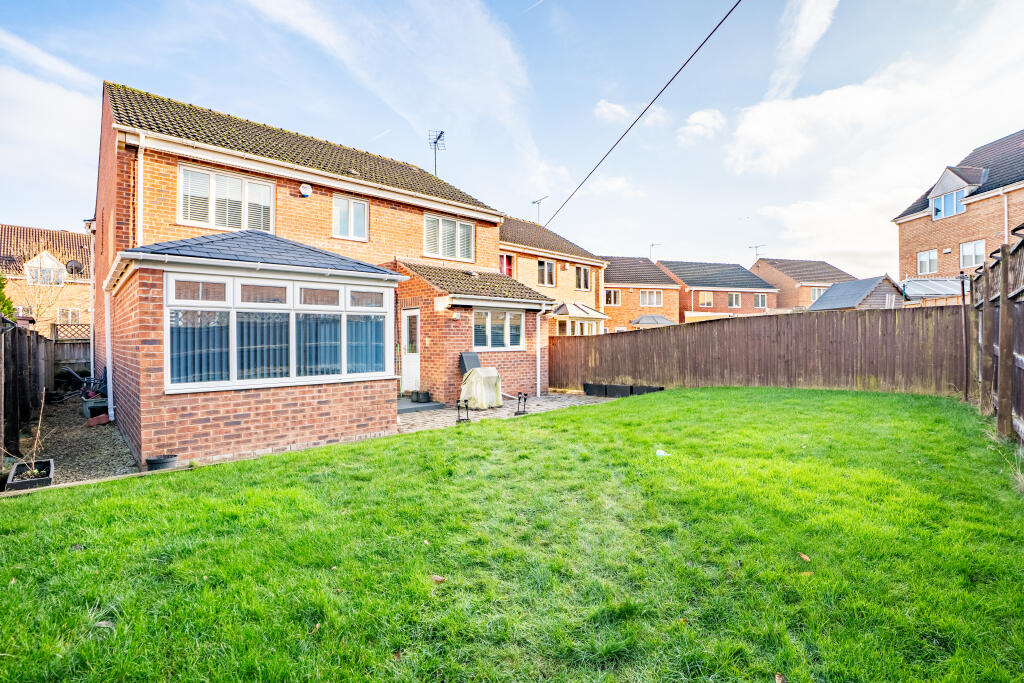 Cavalier Court, Doncaster photo 3