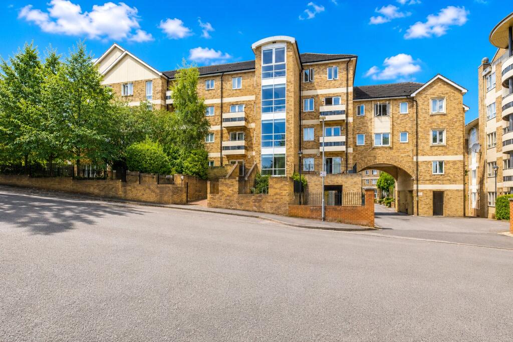 Main image of property: Branagh Court, Reading, Berkshire, RG30