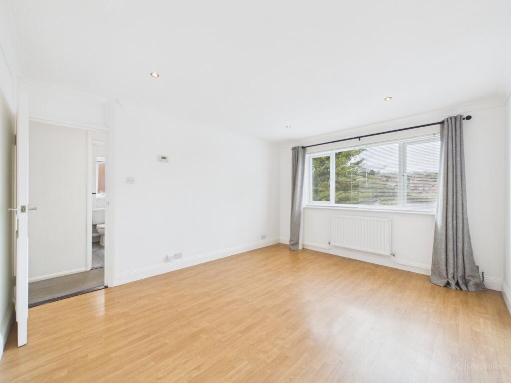 Apartment in Hemel Hempstead, High Wycombe Community Board - View 2