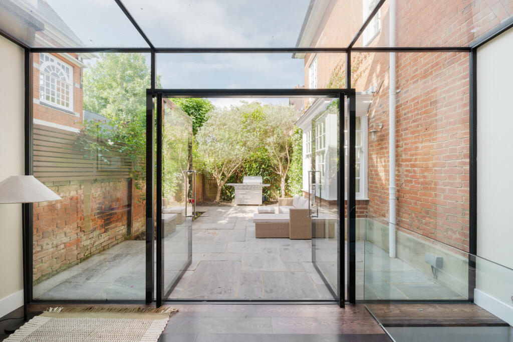 Apartment in London, West Hampstead - More