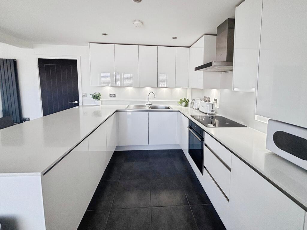 Main image of property: Queen Street, City centre, Hull, HU1